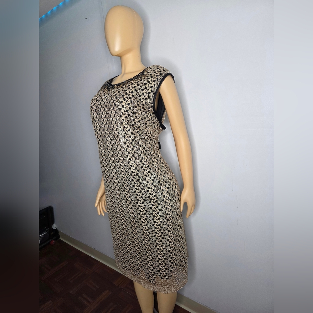 Dressbarn Women's Elegant Black and Gold Women's Dress Size 24